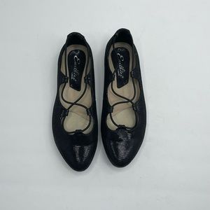 Earthies Black Ballet Flats Size 6. Printed Suede